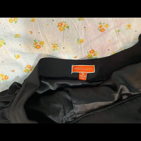 Astrology gold embroider black skirt - Picture 2 of 3